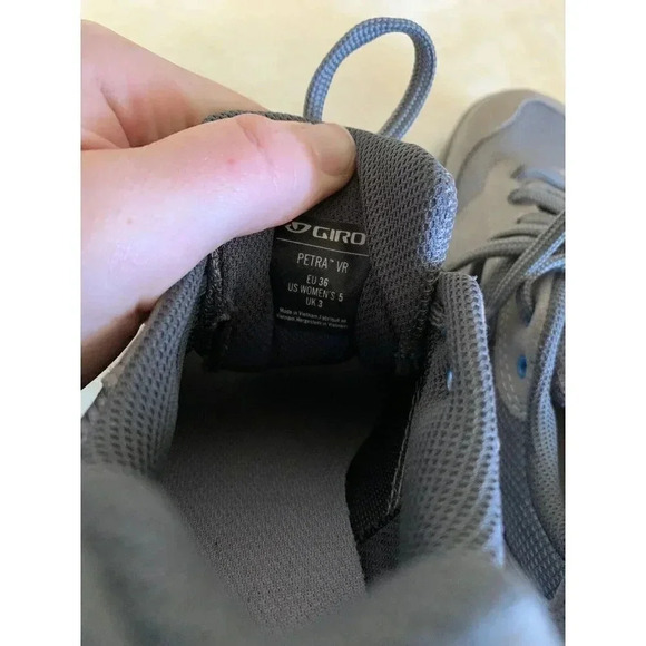 Giro Petra VR Womens 5 Vibram Cycling Shoes Titanium Grey Blue Lace Up Sport - Picture 8 of 8